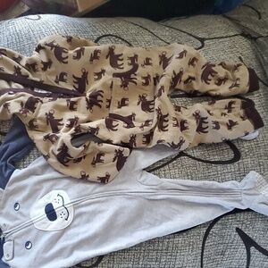 Carters onesies size 18 months